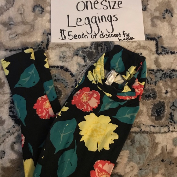 Women’s Lula Roe leggings one size - Picture 3 of 8